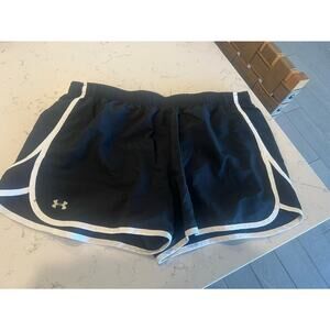 Under Armour Women’s Athletic Shorts Large
